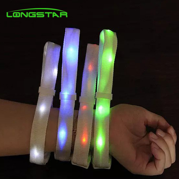 Top Suppliers Boys Party Bracelet Led - New L145mmW20mm size adjustable support logo custom wedding bar concert atmosphere bracelet led xyloband – Longstar detail pictures