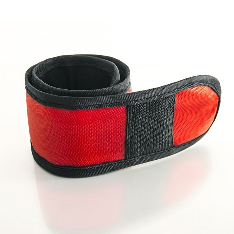 2022 High quality Glowing Ice Cubes - Factory direct sales new 24-hour lightweight night glowing running sports safety equipment led pat armband – Longstar